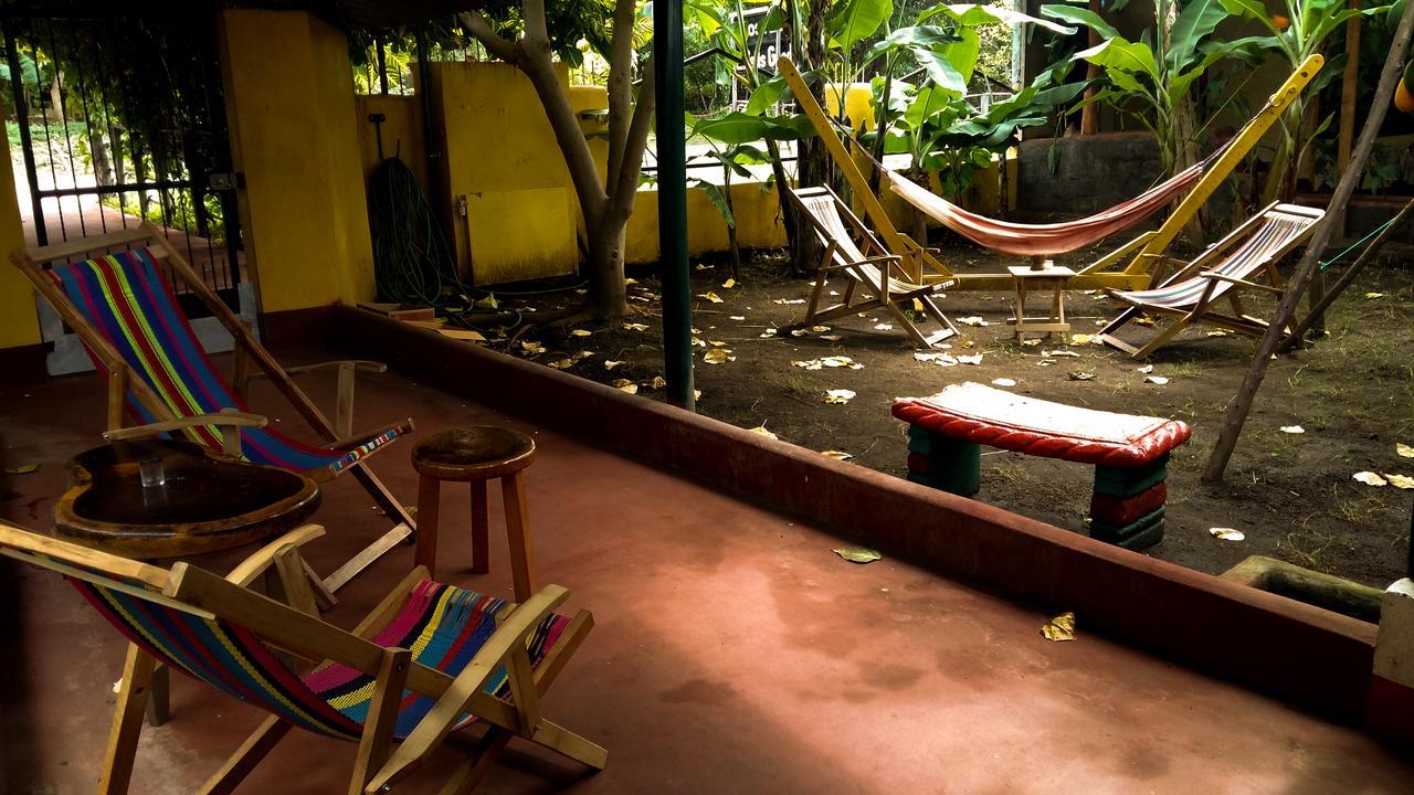 מויוגאלפה Hostel Life Is Good מראה חיצוני תמונה